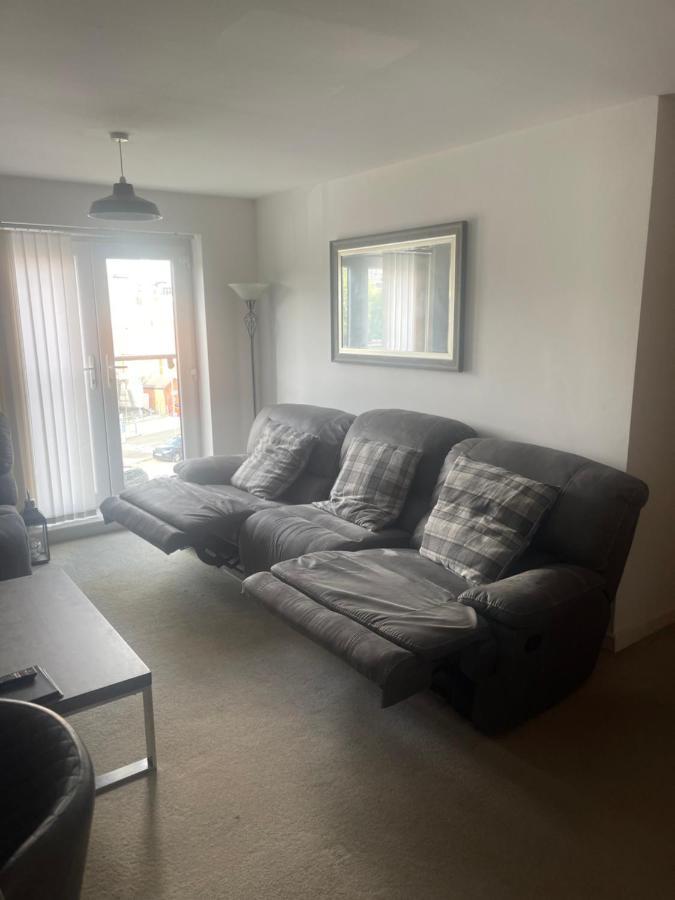 This Apartment Is No Longer Available! Manchester Exteriör bild